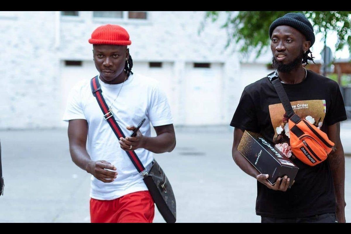 'Stonebwoy Flew His Entire Team To France Out Of Pressure, They've Nothing Doing There' - IG User Mocks Stonebwoy